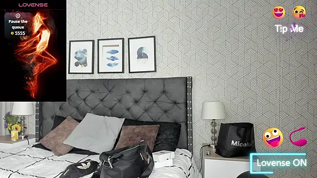 Snapshot of sweet__vanessa1 chatting on October 17, 2025, 3:54 am sweet vanessa1 online show from October 17, 2025, 3:54 am