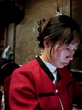 ngocngoc cute online show from November 12, 2025, 1:04 pm