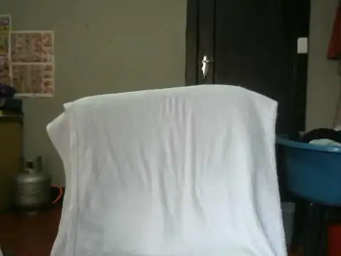 Snapshot of YummySyriaxoxo chatting on February 24, 2026, 6:58 am YummySyriaxoxo online show from February 24, 2026, 6:58 am