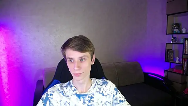 Snapshot of yes_cute_boy_ chatting on October 16, 2025, 8:50 pm yes cute boy online show from October 16, 2025, 8:50 pm