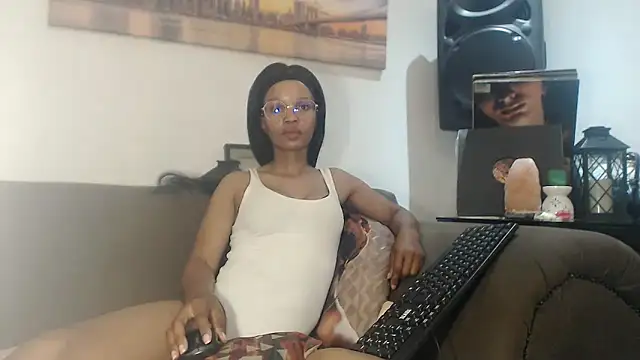 Snapshot of SereneLips chatting on September 20, 2025, 1:05 pm SereneLips online show from September 20, 2025, 1:05 pm