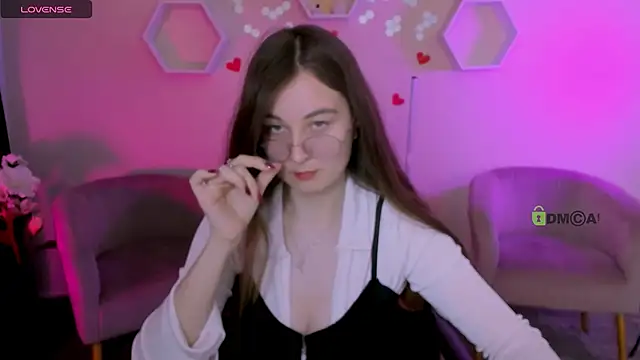 lilith diva online show from September 28, 2025, 7:10 pm