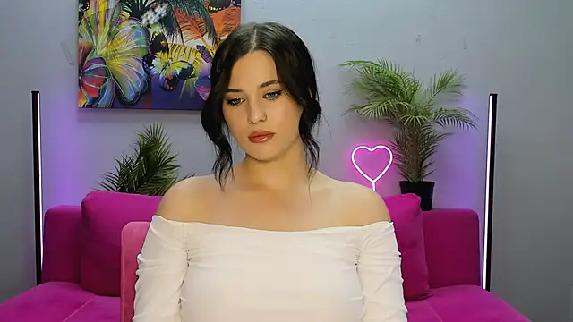 lil angel  online show from September 17, 2025, 1:02 pm