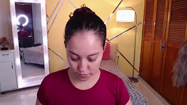 shirleyrojas online show from January 14, 2026, 7:17 pm