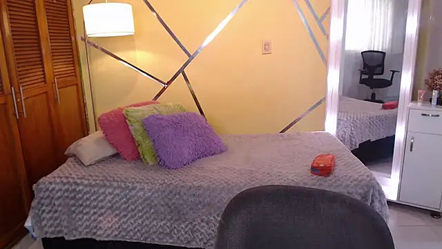 Snapshot of shirleyrojas chatting on November 15, 2025, 8:24 pm shirleyrojas online show from November 15, 2025, 8:24 pm