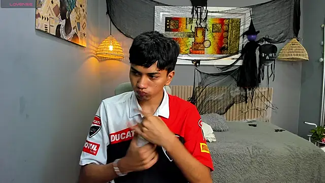 markbowie online show from October 30, 2025, 1:42 pm