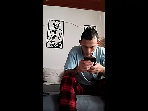 Snapshot of Masterblue_hot chatting on February 17, 2026, 2:36 pm Masterblue hot online show from February 17, 2026, 2:36 pm