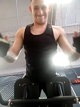 Snapshot of Masterblue_hot chatting on October 1, 2025, 5:50 pm Masterblue hot online show from October 1, 2025, 5:50 pm