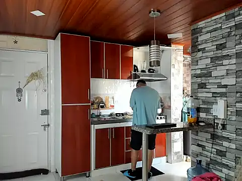 Snapshot of Masterblue_hot chatting on October 12, 2025, 7:37 pm Masterblue hot online show from October 12, 2025, 7:37 pm