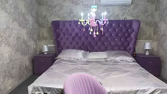 Snapshot of Anna_Kenann chatting on October 8, 2025, 7:10 am Anna Kenann online show from October 8, 2025, 7:10 am