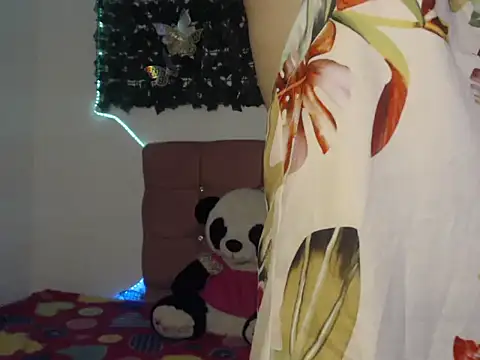 Snapshot of lia_victoria chatting on November 25, 2025, 8:53 pm lia victoria online show from November 25, 2025, 8:53 pm