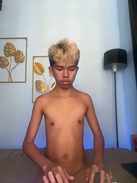 Snapshot of urcumjp chatting on February 20, 2026, 6:37 am urcumjp online show from February 20, 2026, 6:37 am