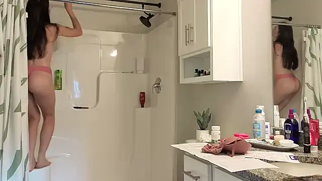 Snapshot of bambifarrina chatting on September 19, 2025, 3:27 pm bambifarrina online show from September 19, 2025, 3:27 pm