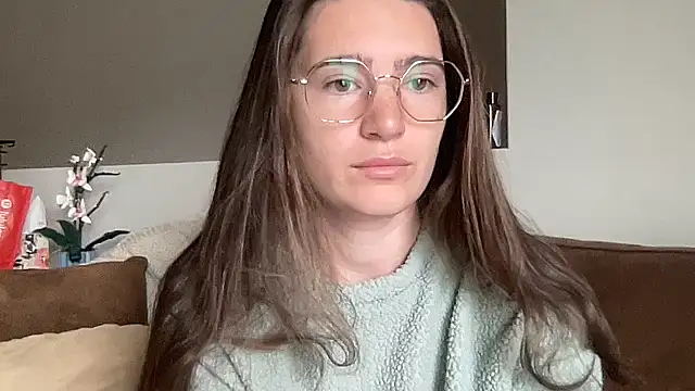 Snapshot of bambifarrina chatting on September 11, 2025, 3:12 pm bambifarrina online show from September 11, 2025, 3:12 pm