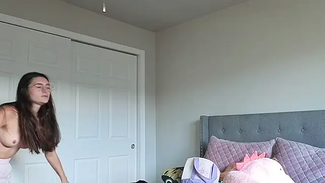 Snapshot of bambifarrina chatting on October 26, 2025, 1:22 pm bambifarrina online show from October 26, 2025, 1:22 pm