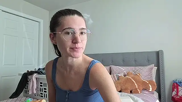 Snapshot of bambifarrina chatting on November 13, 2025, 7:29 pm bambifarrina online show from November 13, 2025, 7:29 pm