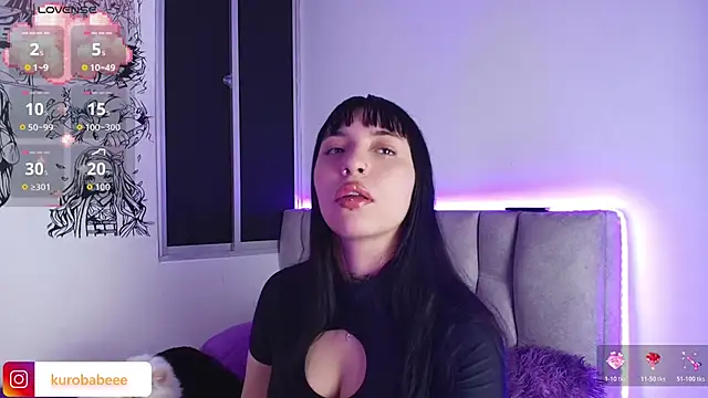 Kuro Vall online show from December 18, 2025, 7:40 pm