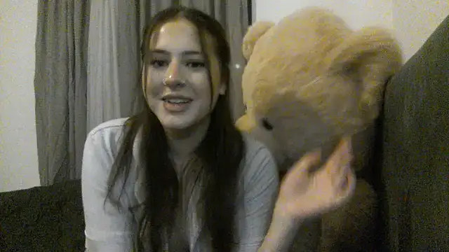 laylabliss online show from October 15, 2025, 12:42 am