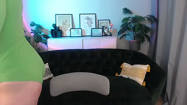 Natalee Love online show from September 9, 2025, 12:43 am