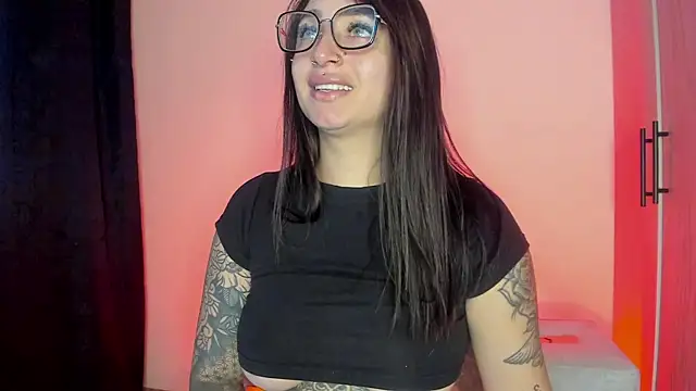 scarlett Collinss online show from June 22, 2026, 1:52 pm