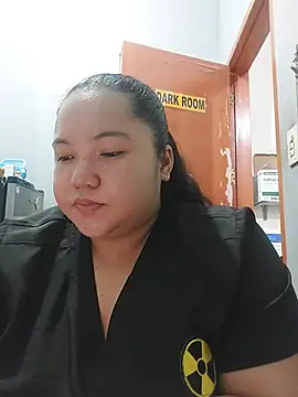 LianaCruzado online show from July 10, 2026, 2:17 pm