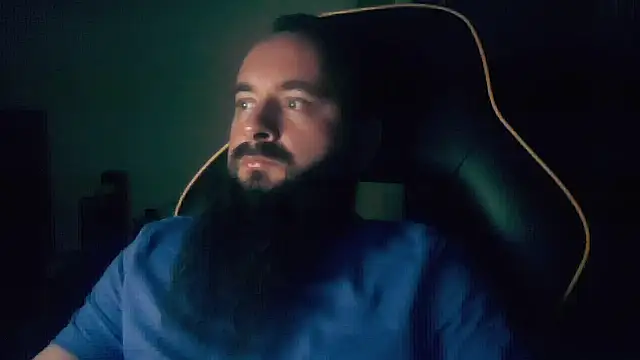 LondonMan1988 online show from November 19, 2025, 5:13 pm