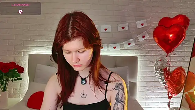 Snapshot of Aria_Vox chatting on February 9, 2026, 10:24 am Aria Vox online show from February 9, 2026, 10:24 am