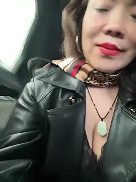 anna yngs online show from February 8, 2026, 3:26 am