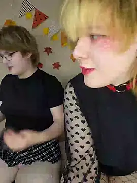 Snapshot of xrixsyx_and_ricky chatting on October 27, 2025, 5:47 pm xrixsyx and ricky online show from October 27, 2025, 5:47 pm