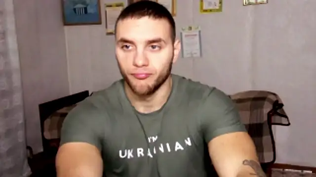 Jordan1Dior online show from December 5, 2025, 7:40 am