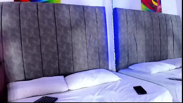 Snapshot of luna78hard chatting on November 21, 2025, 8:19 pm luna78hard online show from November 21, 2025, 8:19 pm