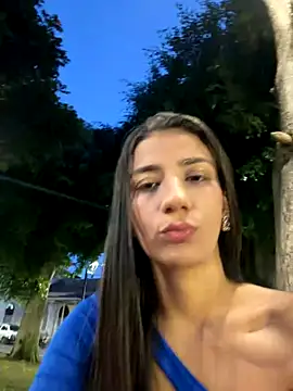 -juicy  online show from November 14, 2025, 10:46 pm