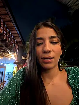 -juicy  online show from December 1, 2025, 11:27 pm