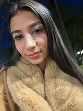 Snapshot of -juicy_ chatting on March 18, 2026, 11:27 pm -juicy online show from March 18, 2026, 11:27 pm