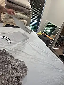 iamthepublickmasterbater online show from February 12, 2026, 4:56 am