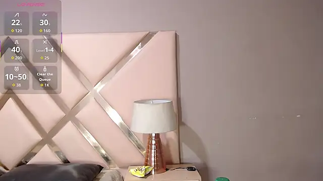 VioletLux online show from October 28, 2025, 7:46 pm