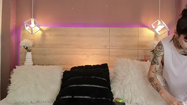 aa lunit online show from December 15, 2025, 1:17 pm