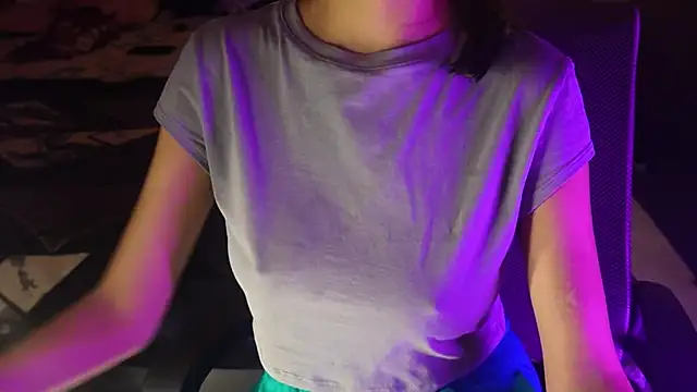 NidhiChandra online show from November 15, 2025, 9:35 am