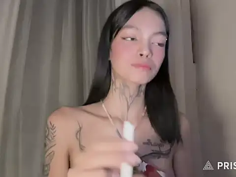 Sugarcandyyy online show from May 15, 2026, 4:38 pm