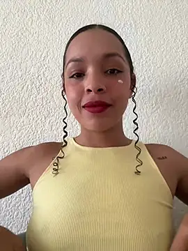 Yasmin777  online show from April 1, 2026, 8:50 pm