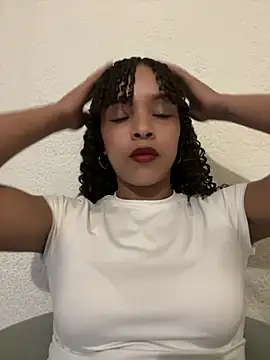Snapshot of Yasmin777_ chatting on June 26, 2026, 1:22 am Yasmin777 online show from June 26, 2026, 1:22 am
