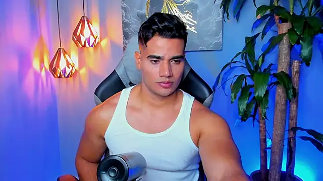 Snapshot of AndresR3 chatting on November 10, 2025, 12:48 am AndresR3 online show from November 10, 2025, 12:48 am