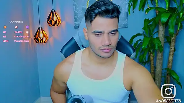 Snapshot of AndresR3 chatting on September 21, 2025, 9:42 pm AndresR3 online show from September 21, 2025, 9:42 pm