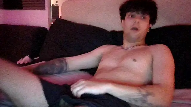 Cubbymk47 online show from October 8, 2025, 1:18 am