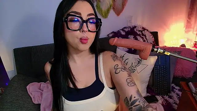 Claiborne Morris online show from December 1, 2025, 10:32 pm