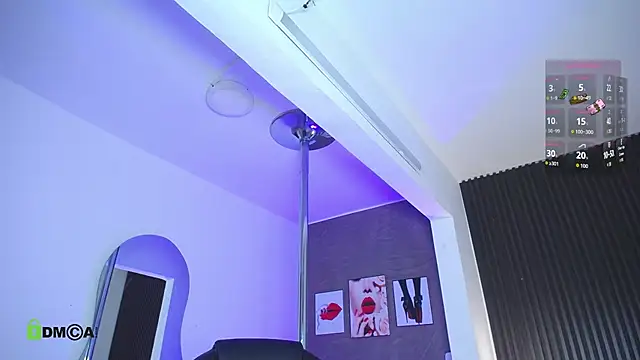 Snapshot of Dulcerose_01 chatting on October 25, 2025, 4:55 am Dulcerose 01 online show from October 25, 2025, 4:55 am