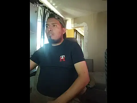 Doggo05 online show from November 2, 2025, 6:46 pm