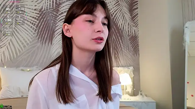 LolaPrise online show from October 20, 2025, 1:51 am