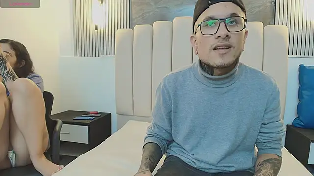 RavenandCody online show from September 20, 2025, 4:06 am