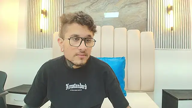 RavenandCody online show from October 14, 2025, 4:02 am